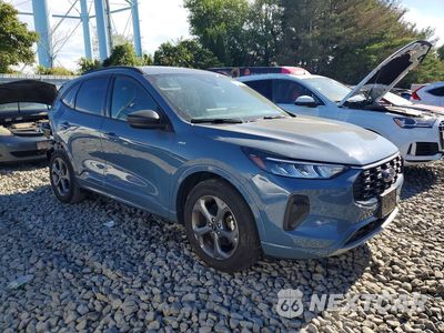 Czwarte zdjęcie samochodu z boku: 2023 FORD ESCAPE ST LINE VIN:1FMCU9MN0PUB20553 - miniatura