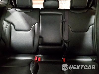 Zdjęcie 10 z 13 samochodu: 2025 JEEP COMPASS LIMITED VIN:3C4NJDCNXST504885 - miniatura
