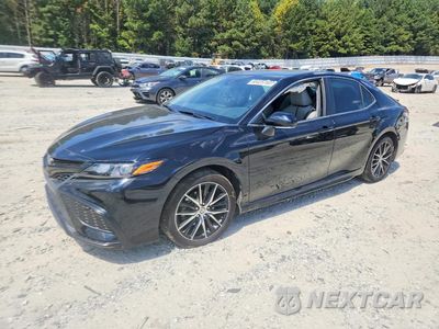 2024 TOYOTA CAMRY SE 4T1G11AK5RU872838 - główne zdjęcie licytacji z USA - miniatura