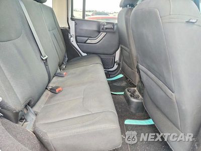 Zdjęcie 11 z 13 samochodu: 2017 JEEP WRANGLER UNLIMITED SPORT VIN:1C4HJWDG2HL674137 - miniatura
