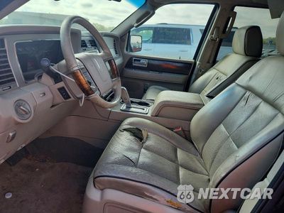 Zdjęcie 7 z 13 samochodu: 2007 LINCOLN NAVIGATOR VIN:5LMFU28587LJ10077 - miniatura