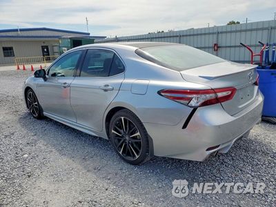 Drugie zdjęcie samochodu z przodu: 2018 TOYOTA CAMRY XSE VIN:4T1B61HK8JU106186 - miniatura