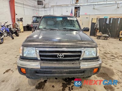 Piąte zdjęcie samochodu w środku: 1998 TOYOTA TACOMA V6 VIN:4TAWN72N8WZ172967 - miniatura