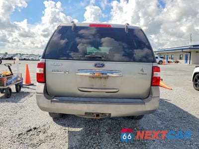 Zdjęcie 6 z 13 samochodu: 2008 FORD EXPEDITION XLT VIN:1FMFU155X8LA47423 - miniatura