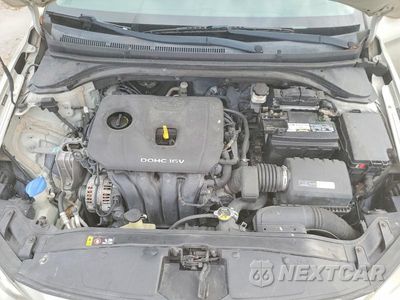 Zdjęcie 11 z 12 samochodu: 2017 HYUNDAI ELANTRA SE VIN:5NPD74LF2HH177572 - miniatura