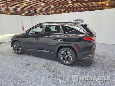 Drugie zdjęcie samochodu z przodu: 2026 HYUNDAI TUCSON SEL VIN:5NMJB3DE2TH657960 - miniatura