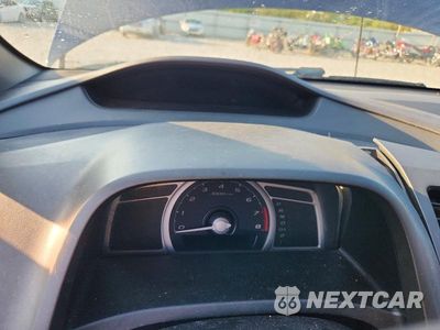 Zdjęcie 9 z 13 samochodu: 2008 HONDA CIVIC LX VIN:2HGFG12678H571104 - miniatura