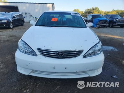 Piąte zdjęcie samochodu w środku: 2005 TOYOTA CAMRY LE VIN:4T1BE32K45U385634 - miniatura