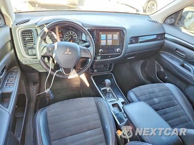 Zdjęcie 8 z 13 samochodu: 2020 MITSUBISHI OUTLANDER SE VIN:JA4AD3A31LZ046577 - miniatura