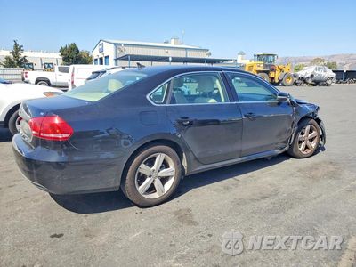 Trzecie zdjęcie samochodu z tyłu: 2014 VOLKSWAGEN PASSAT SE VIN:1VWBP7A38EC003558 - miniatura