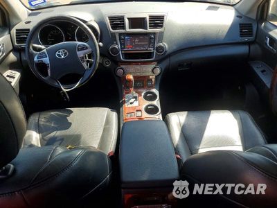 Zdjęcie 8 z 14 samochodu: 2013 TOYOTA HIGHLANDER LIMITED VIN:5TDDK3EH7DS220881 - miniatura