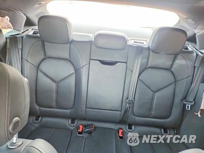 Zdjęcie 10 z 13 samochodu: 2017 PORSCHE MACAN VIN:WP1AA2A54HLB00585 - miniatura