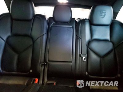Zdjęcie 10 z 14 samochodu: 2018 PORSCHE CAYENNE VIN:WP1AA2A28JKA02371 - miniatura