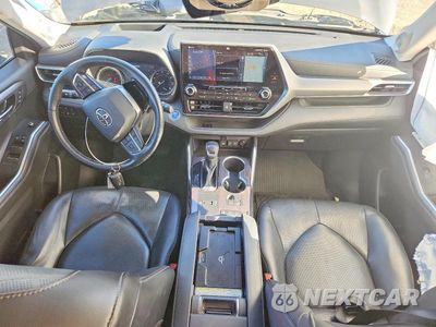 Zdjęcie 8 z 12 samochodu: 2021 TOYOTA HIGHLANDER HYBRID PLATINUM VIN:5TDEBRCH3MS068804 - miniatura