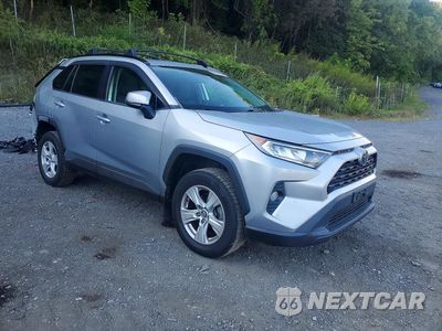 Czwarte zdjęcie samochodu z boku: 2019 TOYOTA RAV4 XLE VIN:2T3P1RFV8KC038840 - miniatura