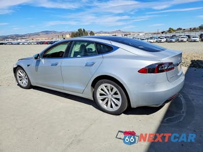 Drugie zdjęcie samochodu z przodu: 2017 TESLA MODEL S VIN:5YJSA1E13HF224972 - miniatura
