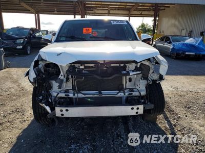 Piąte zdjęcie samochodu w środku: 2017 TOYOTA 4RUNNER SR5 PREMIUM VIN:JTEZU5JR9H5163097 - miniatura