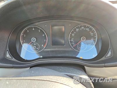 Zdjęcie 9 z 13 samochodu: 2012 VOLKSWAGEN PASSAT S VIN:1VWAP7A38CC014746 - miniatura