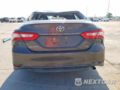 Zdjęcie 6 z 12 samochodu: 2018 TOYOTA CAMRY LE VIN:4T1B11HK8JU550456 - miniatura