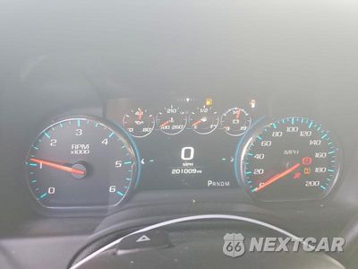 Zdjęcie 9 z 14 samochodu: 2016 CHEVROLET SUBURBAN K1500 LTZ VIN:1GNSKJKC7GR338668 - miniatura
