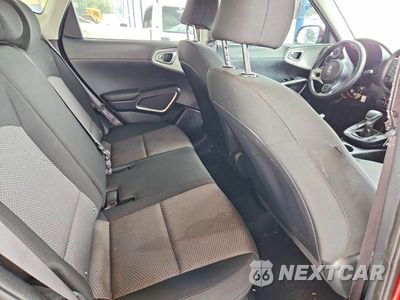 Zdjęcie 10 z 12 samochodu: 2020 KIA SOUL LX VIN:KNDJ23AU4L7066547 - miniatura