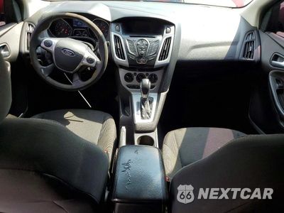 Zdjęcie 8 z 12 samochodu: 2014 FORD FOCUS SE VIN:1FADP3F26EL266433 - miniatura