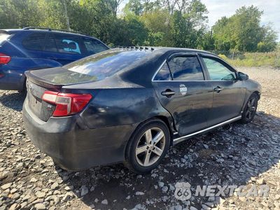 Trzecie zdjęcie samochodu z tyłu: 2014 TOYOTA CAMRY SE VIN:4T1BF1FK1EU324804 - miniatura