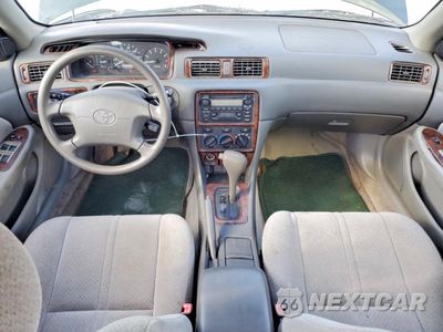 Zdjęcie 8 z 12 samochodu: 2000 TOYOTA CAMRY LE VIN:4T1BG22K3YU962467 - miniatura