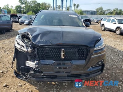 Piąte zdjęcie samochodu w środku: 2023 LINCOLN AVIATOR RESERVE VIN:5LM5J7XC5PGL28651 - miniatura