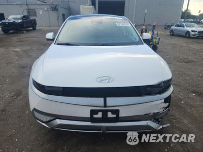 Piąte zdjęcie samochodu w środku: 2022 HYUNDAI IONIQ 5 LIMITED VIN:KM8KRDAF3NU078745 - miniatura