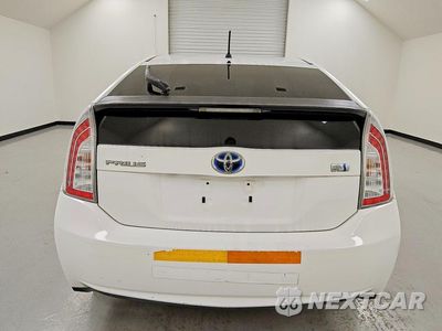 Zdjęcie 6 z 13 samochodu: 2012 TOYOTA PRIUS TWO VIN:JTDKN3DU6C5490170 - miniatura