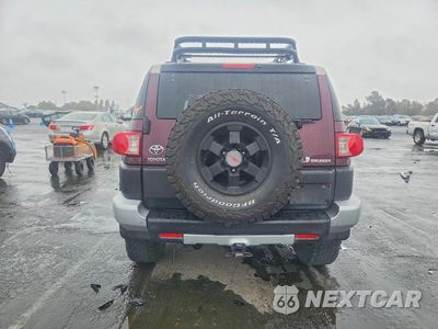 Zdjęcie 6 z 13 samochodu: 2007 TOYOTA FJ CRUISER BASE VIN:JTEBU11FX70070794 - miniatura
