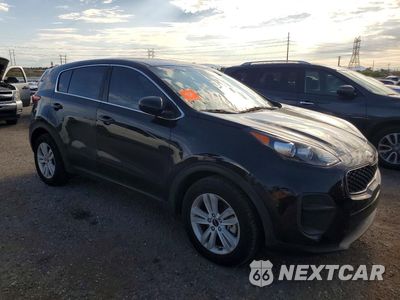 Czwarte zdjęcie samochodu z boku: 2017 KIA SPORTAGE LX VIN:KNDPM3AC4H7223755 - miniatura