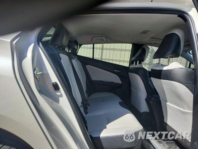 Zdjęcie 10 z 12 samochodu: 2018 TOYOTA PRIUS FOUR VIN:JTDKARFU7J3546671 - miniatura