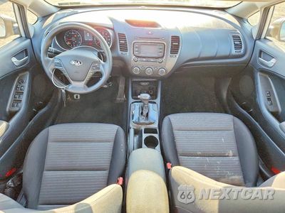 Zdjęcie 8 z 12 samochodu: 2017 KIA FORTE LX VIN:3KPFL4A78HE084950 - miniatura