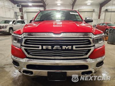 Piąte zdjęcie samochodu w środku: 2019 RAM 1500 LARAMIE VIN:1C6SRFJT7KN521661 - miniatura