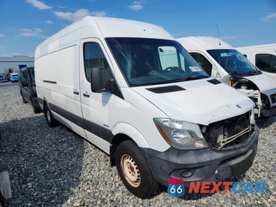 Czwarte zdjęcie samochodu z boku: 2015 MERCEDES-BENZ SPRINTER 2500 DELIVERY VAN VIN:WD3PE8DB0FP135600 - miniatura