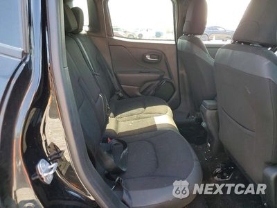 Zdjęcie 10 z 12 samochodu: 2018 JEEP RENEGADE LATITUDE VIN:ZACCJBBB2JPH17189 - miniatura