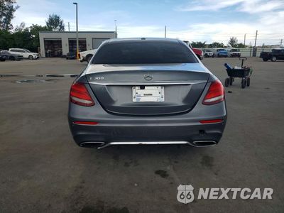 Zdjęcie 6 z 13 samochodu: 2017 MERCEDES-BENZ E 300 VIN:WDDZF4JB7HA283134 - miniatura