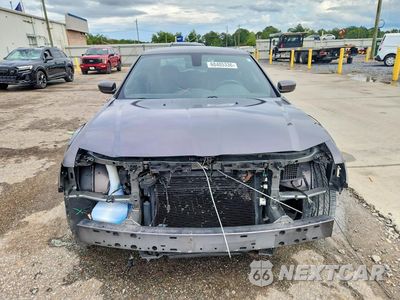 Piąte zdjęcie samochodu w środku: 2016 CHRYSLER 300 S VIN:2C3CCABG3GH220263 - miniatura