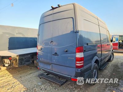 Trzecie zdjęcie samochodu z tyłu: 2018 MERCEDES-BENZ SPRINTER 2500 DELIVERY VAN VIN:WD3PE7CD9JP633803 - miniatura