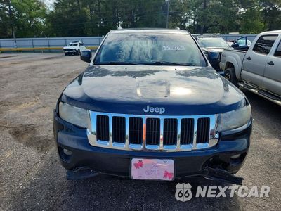 Piąte zdjęcie samochodu w środku: 2013 JEEP GRAND CHEROKEE LAREDO VIN:1C4RJEAG2DC589134 - miniatura