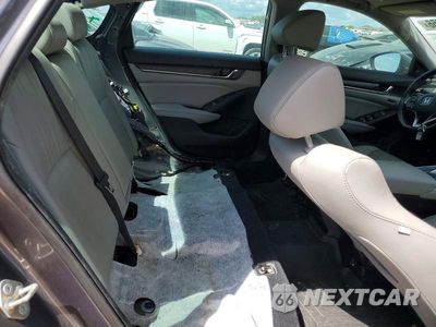Zdjęcie 10 z 13 samochodu: 2019 HONDA ACCORD TOURING VIN:1HGCV2F98KA025260 - miniatura