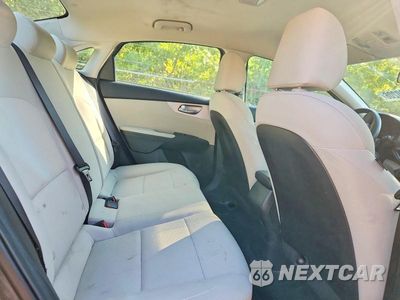 Zdjęcie 10 z 12 samochodu: 2022 KIA FORTE LXS VIN:3KPF24AD7NE435528 - miniatura