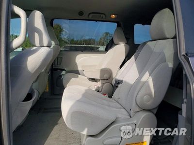 Zdjęcie 11 z 13 samochodu: 2011 TOYOTA SIENNA LE VIN:5TDKK3DCXBS098365 - miniatura