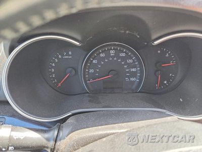 Zdjęcie 9 z 14 samochodu: 2014 KIA SORENTO LX VIN:5XYKT4A66EG430840 - miniatura