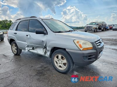 Czwarte zdjęcie samochodu z boku: 2008 KIA SPORTAGE LX VIN:KNDJF724X87486105 - miniatura