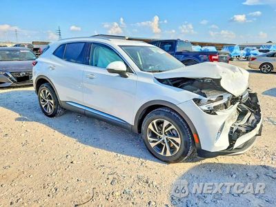 Czwarte zdjęcie samochodu z boku: 2023 BUICK ENVISION ESSENCE VIN:LRBFZNR41PD056131 - miniatura