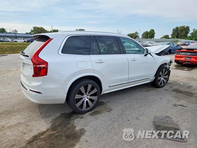 Trzecie zdjęcie samochodu z tyłu: 2024 VOLVO XC90 PLUS VIN:YV4H60CE2R1176240 - miniatura