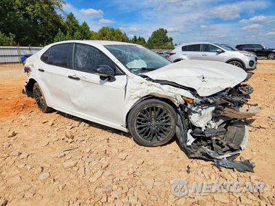 Czwarte zdjęcie samochodu z boku: 2022 TOYOTA CAMRY HYBRID SE NIGHTSHADE VIN:4T1T31AK2NU036102 - miniatura